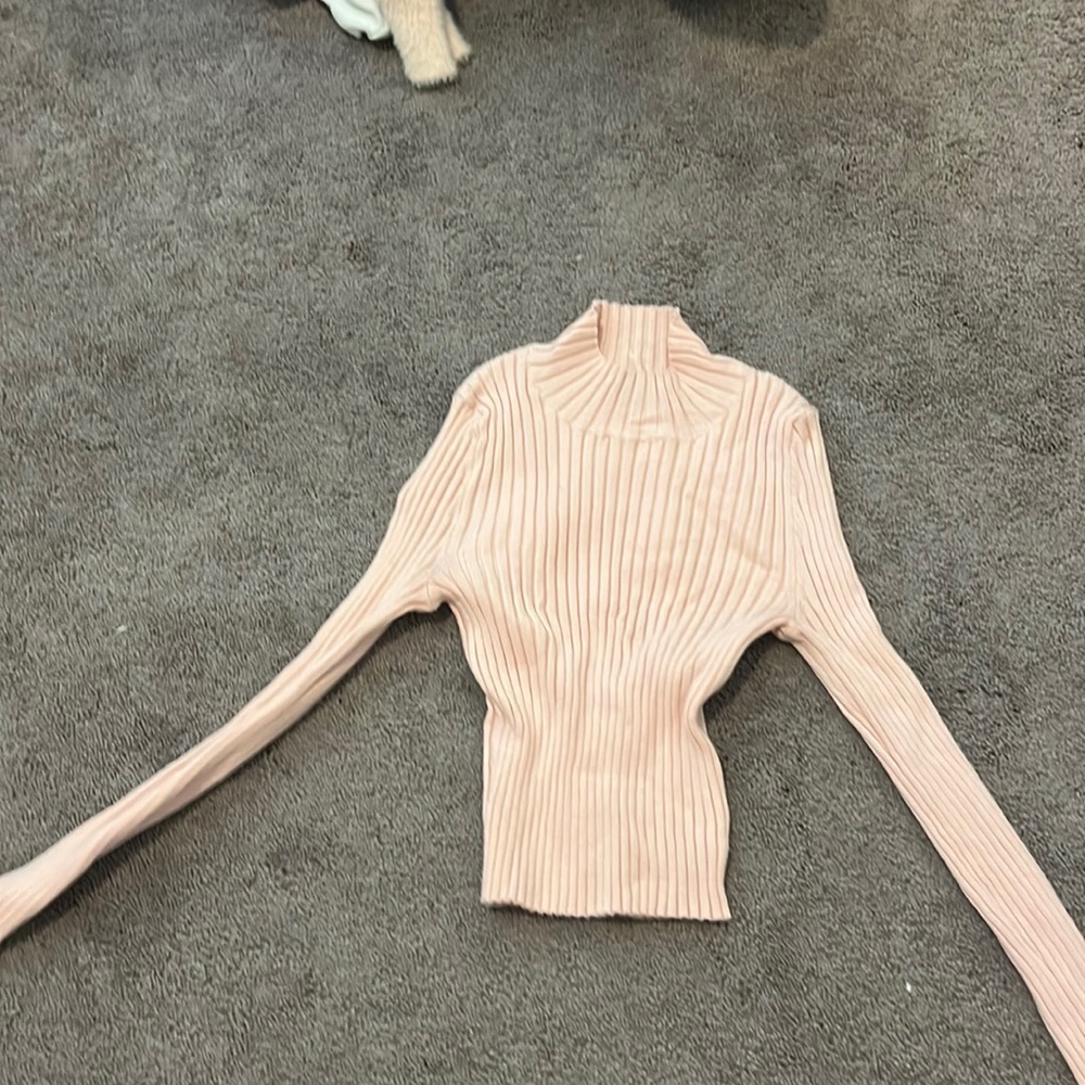 Kendall and Kylie Pacsun Sweater
